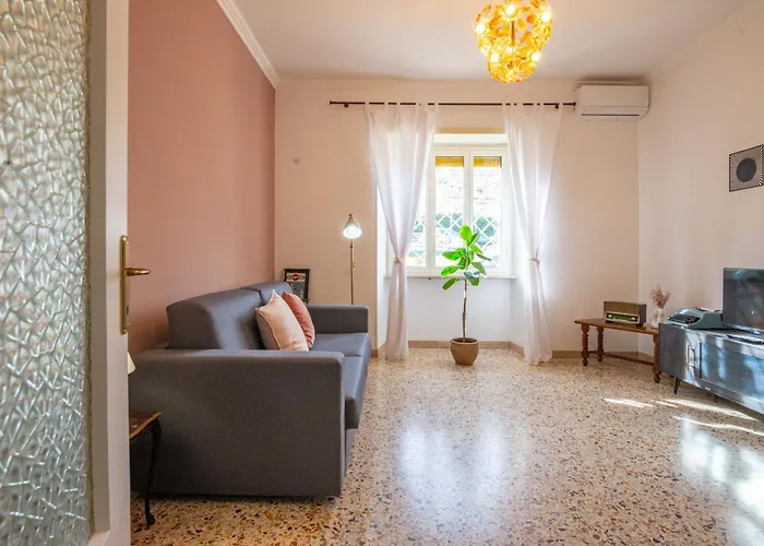 La Casa Di Nirvana * Bracciano (Rome)